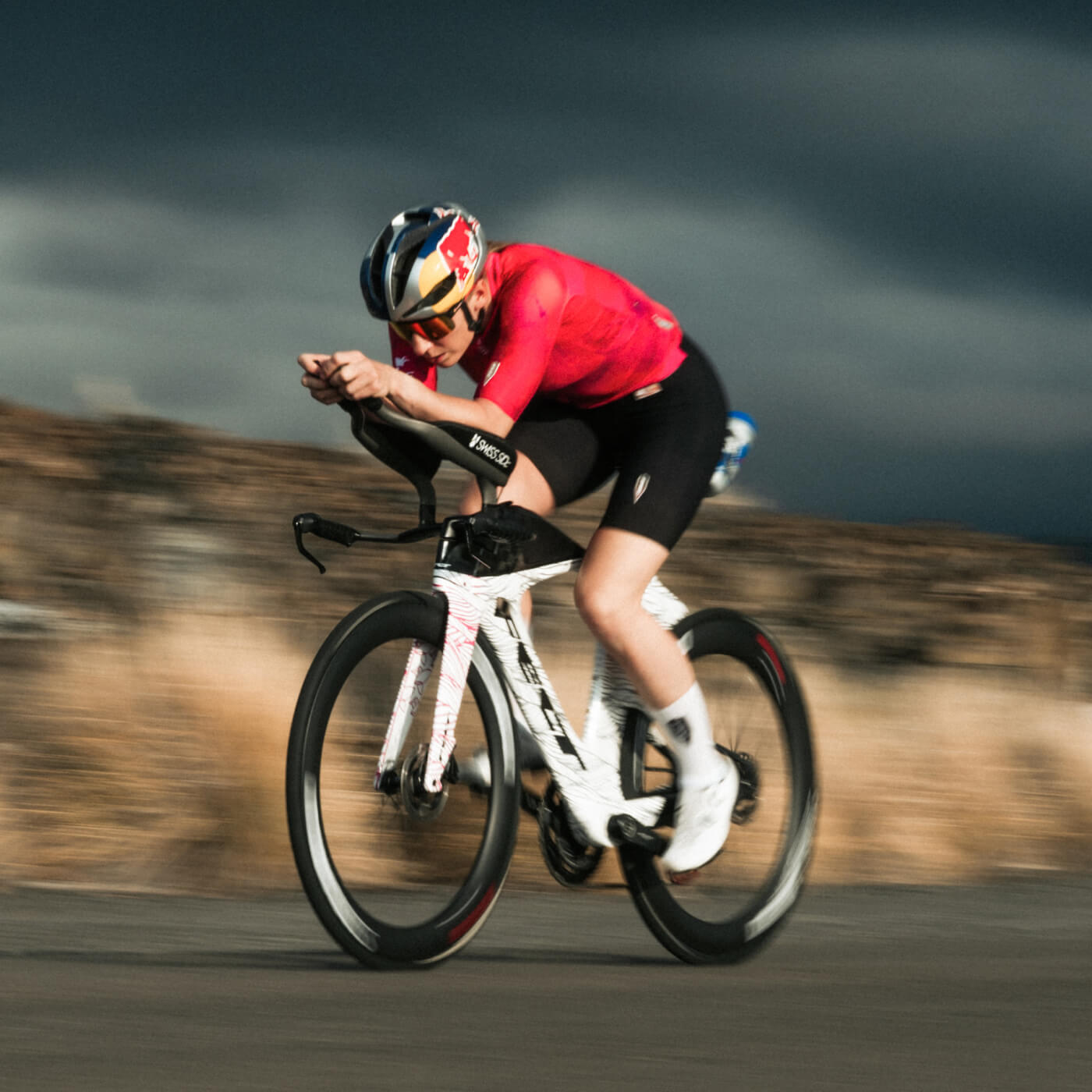 Cycling TRI Ryf Short Sleeve Skinsuit Women Q36.5 - Proprietary Unisex Chamois Pad