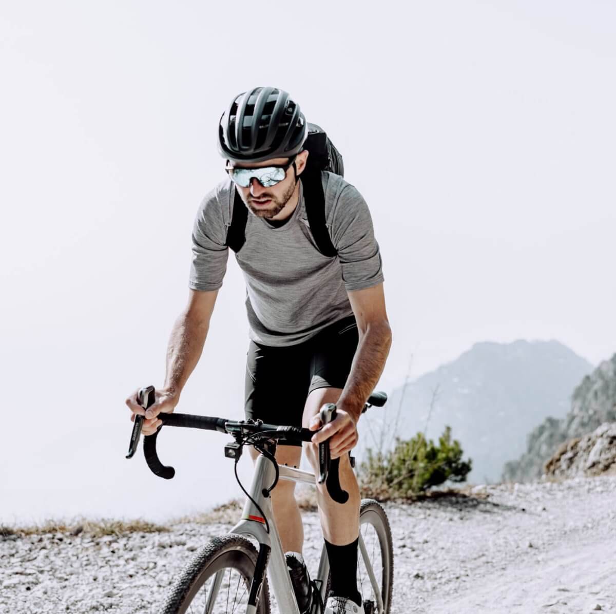 Mens cycling bib shorts UNIQUE, the revolutionary bibs • Q36.5