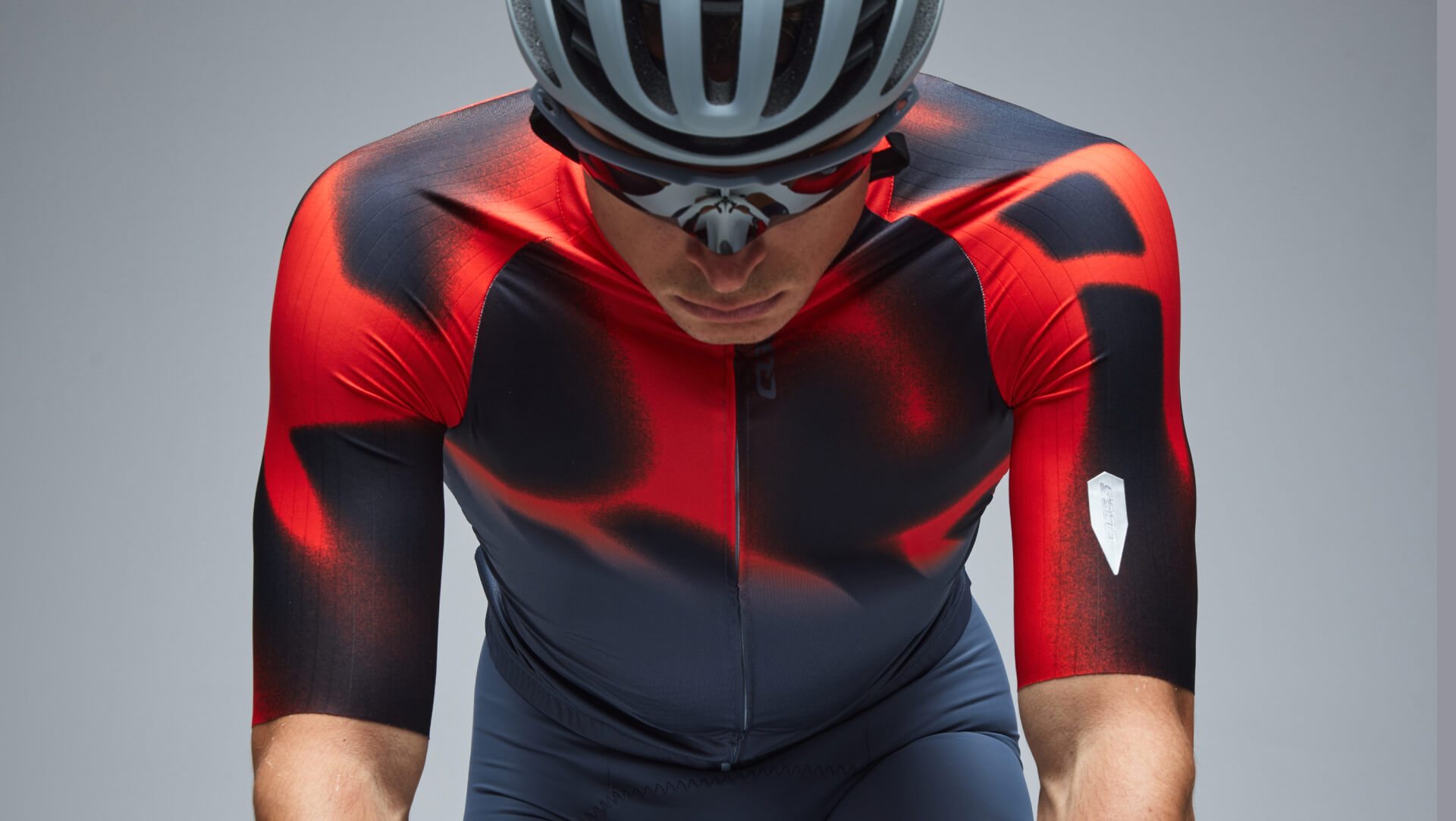 Cycling Gregarius Pro Big Logo Jersey Men Q36.5 - Aerodynamic Performance