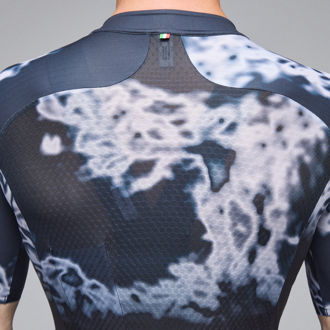 Gregarius Clima Weathermap Maillot ciclismo Hombre Q36.5 - Malla en panel de abeja 