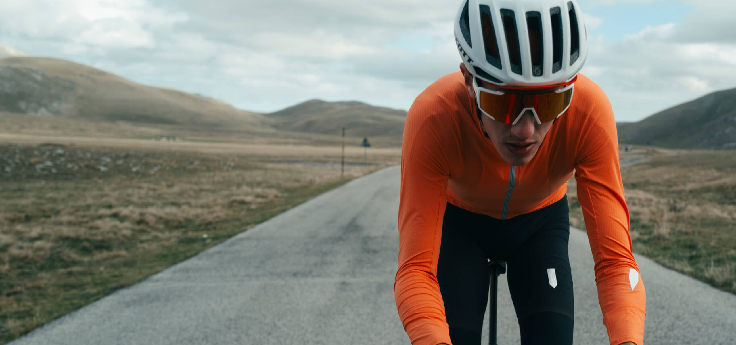 Cycling Dottore Pro Long Sleeve Jersey Men Q36.5