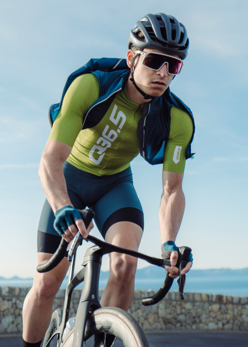 Cycling Air Vest - Australian Green • Q36.5