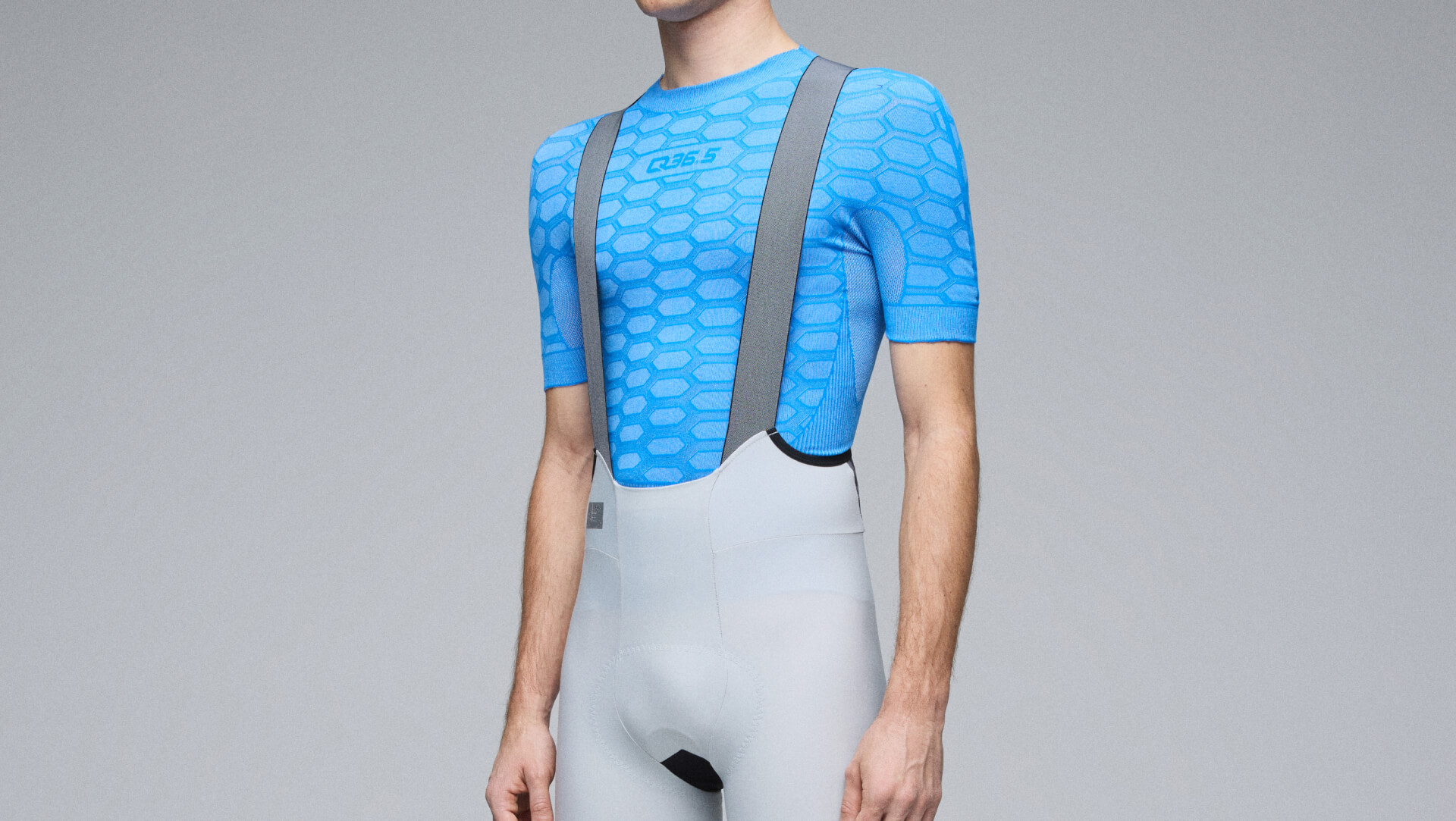 Cycling Base Layer 2 Short Sleeve Q36.5 - Advanced Body Mapping 