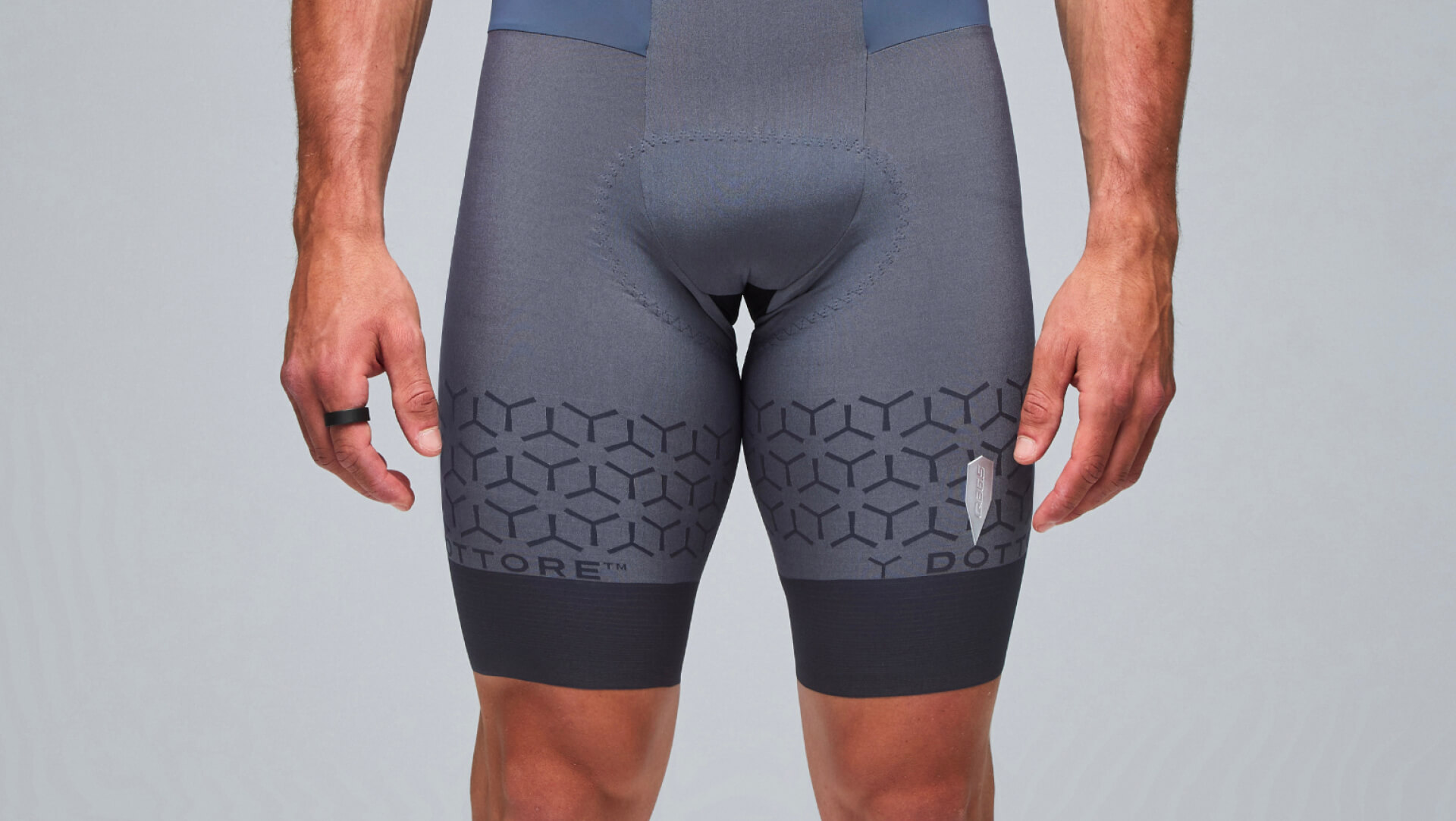 Cycling Dottore PRO Signature Bib Shorts Men Q36.5 - Proprietary Leg Hem Finishing