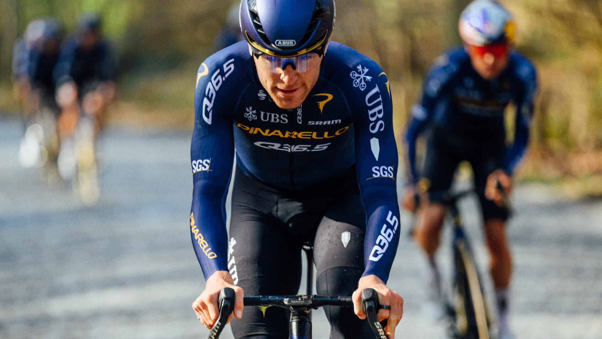 Gregarius Pro Cycling Team Maglia Maniche Lunghe ciclismo Uomo Q36.5 - Leggera Protezione Antipioggia